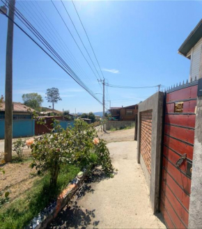 Acogedora casa 3 hab y estacionamiento privado